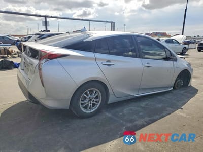 Trzecie zdjęcie samochodu z tyłu: 2016 TOYOTA PRIUS FOUR VIN:JTDKARFU8G3519276 - miniatura