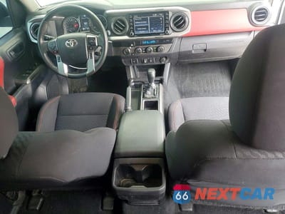 Zdjęcie 8 z 12 samochodu: 2021 TOYOTA TACOMA SR5 V6 VIN:3TMCZ5AN1MM411484 - miniatura