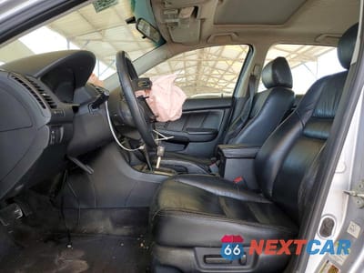 Zdjęcie 7 z 11 samochodu: 2004 HONDA ACCORD EX VIN:1HGCM56814A072001 - miniatura