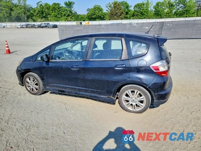 Drugie zdjęcie samochodu z przodu: 2009 HONDA FIT VIN:JHMGE874X9S025642 - miniatura