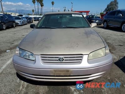 Piąte zdjęcie samochodu w środku: 1998 TOYOTA CAMRY LE VIN:JT2BG22KXW0253116 - miniatura