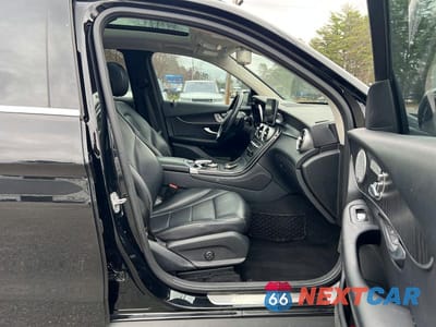 Piąte zdjęcie samochodu w środku: 2016 MERCEDES-BENZ GLC 300 4MATIC VIN:WDC0G4KB5GF088398 - miniatura