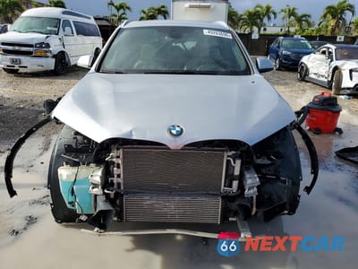 Piąte zdjęcie samochodu w środku: 2018 BMW X1 XDRIVE28I VIN:WBXHT3C32J3H32816 - miniatura