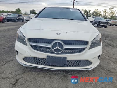 Piąte zdjęcie samochodu w środku: 2019 MERCEDES-BENZ CLA 250 VIN:WDDSJ4EB1KN724136 - miniatura