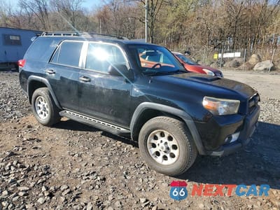 Czwarte zdjęcie samochodu z boku: 2010 TOYOTA 4RUNNER TRAIL VIN:JTEBU5JR0A5015749 - miniatura