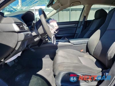 Zdjęcie 7 z 13 samochodu: 2018 HONDA ACCORD LX VIN:1HGCV1F10JA053329 - miniatura