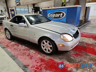 Czwarte zdjęcie samochodu z boku: 1999 MERCEDES-BENZ SLK 230 KOMPRESSOR VIN:WDBKK47F8XF113964 - miniatura