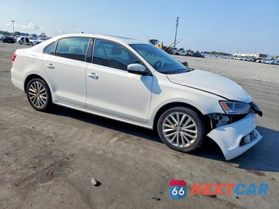 Czwarte zdjęcie samochodu z boku: 2011 VOLKSWAGEN JETTA SEL VIN:3VWLX7AJ2BM368699 - miniatura