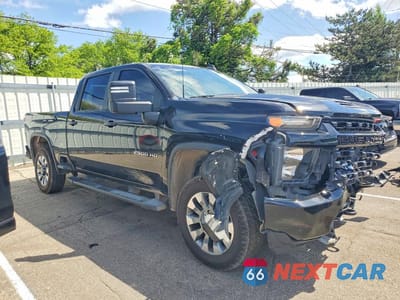 Czwarte zdjęcie samochodu z boku: 2023 CHEVROLET SILVERADO K2500 CUSTOM VIN:2GC4YME79P1709287 - miniatura