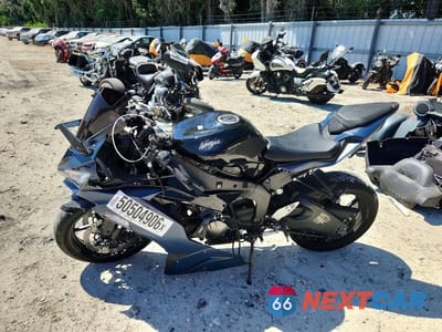 Trzecie zdjęcie samochodu z tyłu: 2022 KAWASAKI ZX636 K VIN:JKBZXJH15NA012495 - miniatura
