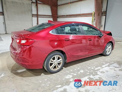 Trzecie zdjęcie samochodu z tyłu: 2018 CHEVROLET CRUZE LT VIN:1G1BE5SM1J7213970 - miniatura