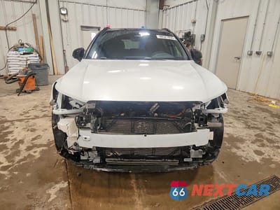 Piąte zdjęcie samochodu w środku: 2023 VOLVO XC40 RECHARGE ULTIMATE VIN:YV4ED3UM7P2092647 - miniatura