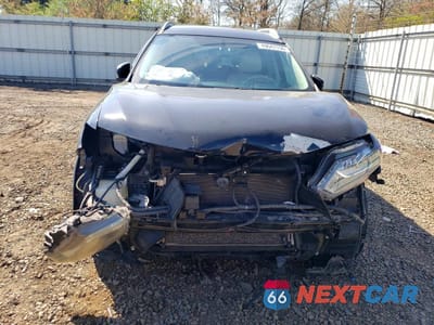 Piąte zdjęcie samochodu w środku: 2015 NISSAN ROGUE S VIN:5N1AT2MT9FC815943 - miniatura