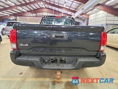 Zdjęcie 6 z 12 samochodu: 2018 TOYOTA TACOMA SR VIN:5TFSX5EN0JX059984 - miniatura