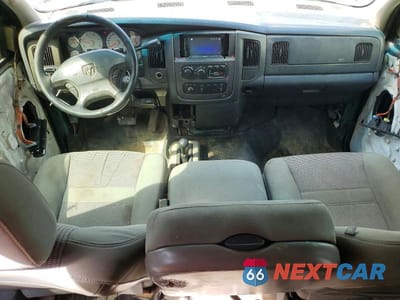 Zdjęcie 8 z 12 samochodu: 2003 DODGE RAM 3500 ST VIN:3D3MU48683G747973 - miniatura
