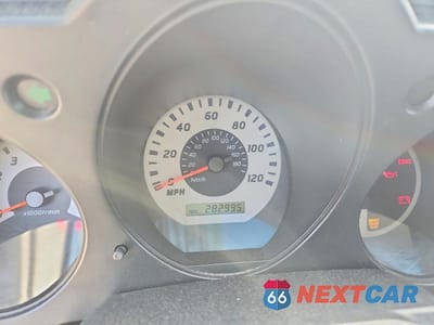 Zdjęcie 9 z 11 samochodu: 2004 NISSAN FRONTIER KING CAB XE V6 VIN:1N6ED26T74C452598 - miniatura