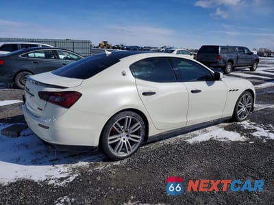 Trzecie zdjęcie samochodu z tyłu: 2016 MASERATI GHIBLI S VIN:ZAM57RTA8G1173565 - miniatura