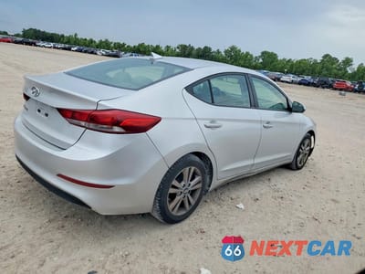 Trzecie zdjęcie samochodu z tyłu: 2017 HYUNDAI ELANTRA SE VIN:KMHD84LF8HU223968 - miniatura