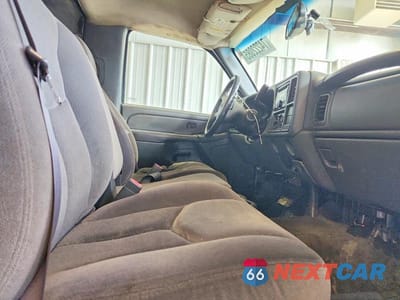 Zdjęcie 11 z 13 samochodu: 2004 GMC NEW SIERRA C1500 VIN:1GTEC14T24Z207403 - miniatura