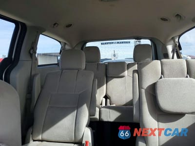 Zdjęcie 10 z 13 samochodu: 2011 DODGE GRAND CARAVAN EXPRESS VIN:2D4RN4DG3BR740595 - miniatura