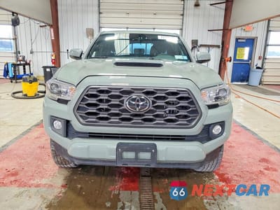 Piąte zdjęcie samochodu w środku: 2022 TOYOTA TACOMA DOUBLE CAB VIN:3TMCZ5AN1NM471332 - miniatura