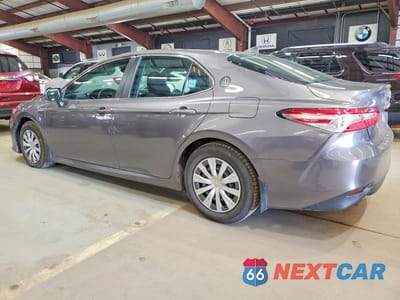 Drugie zdjęcie samochodu z przodu: 2020 TOYOTA CAMRY LE VIN:4T1C31AKXLU520015 - miniatura