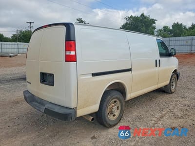 Trzecie zdjęcie samochodu z tyłu: 2025 CHEVROLET EXPRESS 2500 CARGO DELIVERY VAN VIN:1GCWGAFP0S1211115 - miniatura