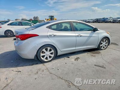 Trzecie zdjęcie samochodu z tyłu: 2013 HYUNDAI ELANTRA LIMITED VIN:5NPDH4AE0DH402184 - miniatura