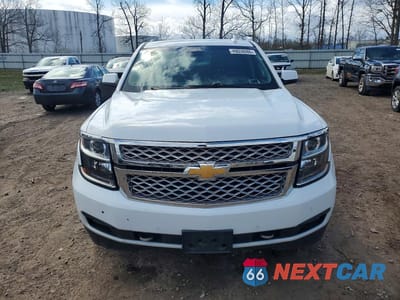 Piąte zdjęcie samochodu w środku: 2017 CHEVROLET SUBURBAN K1500 LT VIN:1GNSKHKC6HR405612 - miniatura