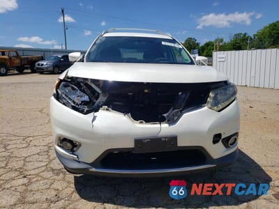 Piąte zdjęcie samochodu w środku: 2015 NISSAN ROGUE SL VIN:5N1AT2MV2FC902827 - miniatura