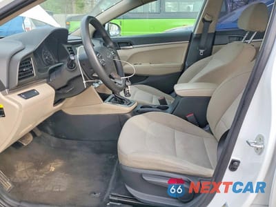 Zdjęcie 7 z 12 samochodu: 2019 HYUNDAI ELANTRA SE VIN:5NPD74LF0KH400456 - miniatura