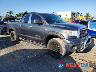 Czwarte zdjęcie samochodu z boku: 2010 TOYOTA TUNDRA GRADE VIN:5TFUM5F10AX005565 - miniatura