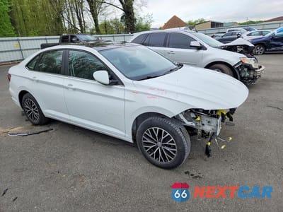 Czwarte zdjęcie samochodu z boku: 2021 VOLKSWAGEN JETTA S VIN:3VWC57BU7MM055486 - miniatura
