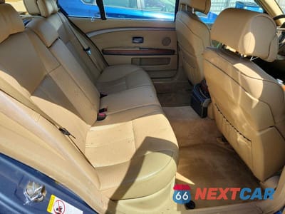 Zdjęcie 10 z 13 samochodu: 2007 BMW 750 VIN:WBAHN83557DT70175 - miniatura