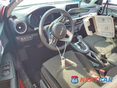 Zdjęcie 8 z 13 samochodu: 2023 KIA FORTE LXS VIN:3KPF24AD2PE511286 - miniatura
