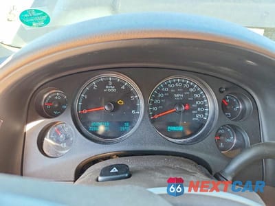Zdjęcie 9 z 13 samochodu: 2010 CHEVROLET SUBURBAN K1500 LTZ VIN:1GNUKKE3XAR100864 - miniatura