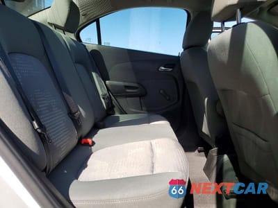 Zdjęcie 10 z 12 samochodu: 2014 CHEVROLET SONIC LS VIN:1G1JA5SG0E4194756 - miniatura