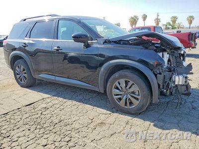 Czwarte zdjęcie samochodu z boku: 2024 NISSAN PATHFINDER SV VIN:5N1DR3BA4RC286960 - miniatura
