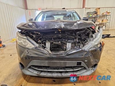 Piąte zdjęcie samochodu w środku: 2019 NISSAN ROGUE SPORT S VIN:JN1BJ1CR1KW620915 - miniatura