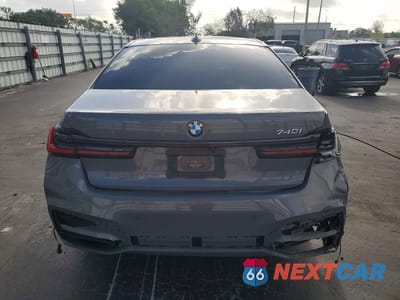 Zdjęcie 6 z 12 samochodu: 2022 BMW 740 I VIN:WBA7T2C04NCH01241 - miniatura