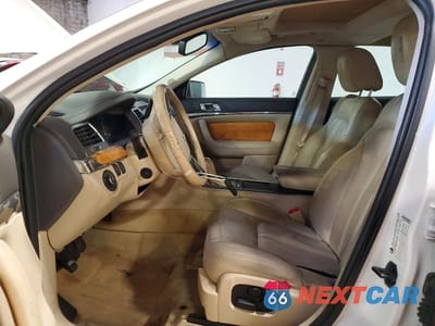 Zdjęcie 7 z 12 samochodu: 2012 LINCOLN MKS VIN:1LNHL9DR1CG806587 - miniatura