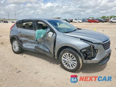 Czwarte zdjęcie samochodu z boku: 2024 CADILLAC XT4 LUXURY VIN:1GYAZAR48RF182380 - miniatura
