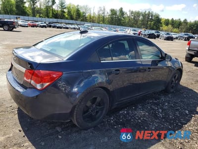Trzecie zdjęcie samochodu z tyłu: 2015 CHEVROLET CRUZE LT VIN:1G1PC5SB3F7112351 - miniatura
