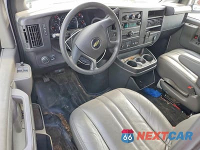 Zdjęcie 8 z 13 samochodu: 2024 CHEVROLET EXPRESS G2500 VIN:1GCWGAFP7R1262217 - miniatura