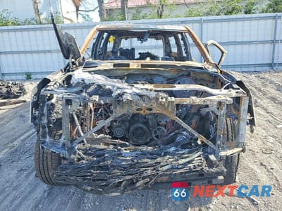 Piąte zdjęcie samochodu w środku: 2019 GMC YUKON XL DENALI VIN:1GKS2HKJ1KR208219 - miniatura