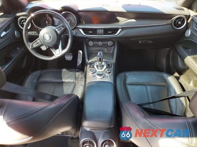 Zdjęcie 8 z 12 samochodu: 2022 ALFA ROMEO STELVIO TI VIN:ZASPAKBN7N7D47332 - miniatura