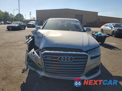 Piąte zdjęcie samochodu w środku: 2017 AUDI A8 L QUATTRO VIN:WAU44AFD3HN018719 - miniatura