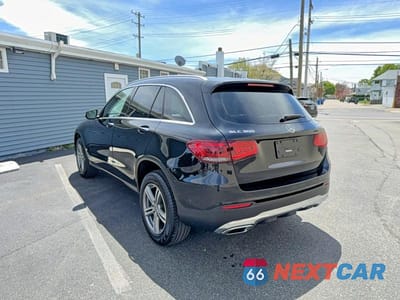 Trzecie zdjęcie samochodu z tyłu: 2021 MERCEDES-BENZ GLC 300 4MATIC VIN:W1N0G8EB9MV311190 - miniatura