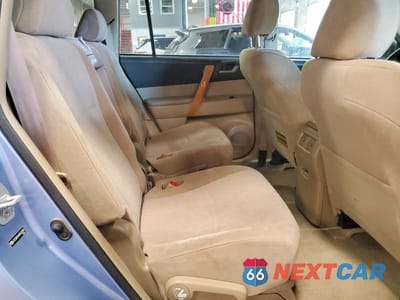 Zdjęcie 11 z 13 samochodu: 2009 TOYOTA HIGHLANDER HYBRID VIN:JTEEW41A492033941 - miniatura