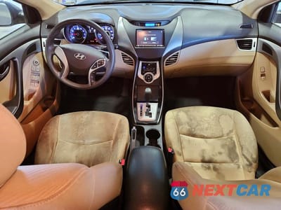 Zdjęcie 8 z 11 samochodu: 2011 HYUNDAI ELANTRA GLS VIN:5NPDH4AE6BH025289 - miniatura